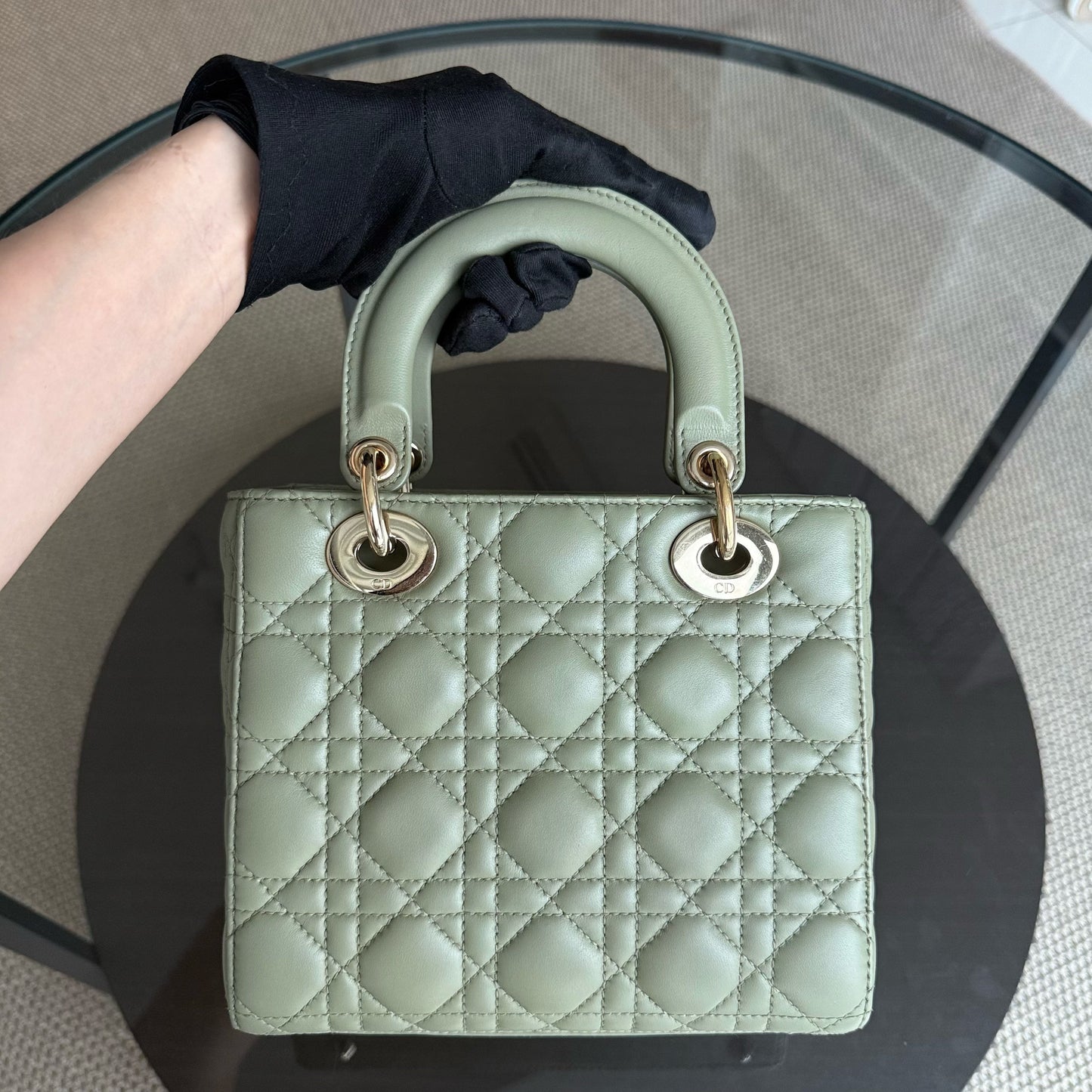 Lady Petit - Cuir d'agneau Cannage vert menthe, quincaillerie dorée — Kovancy