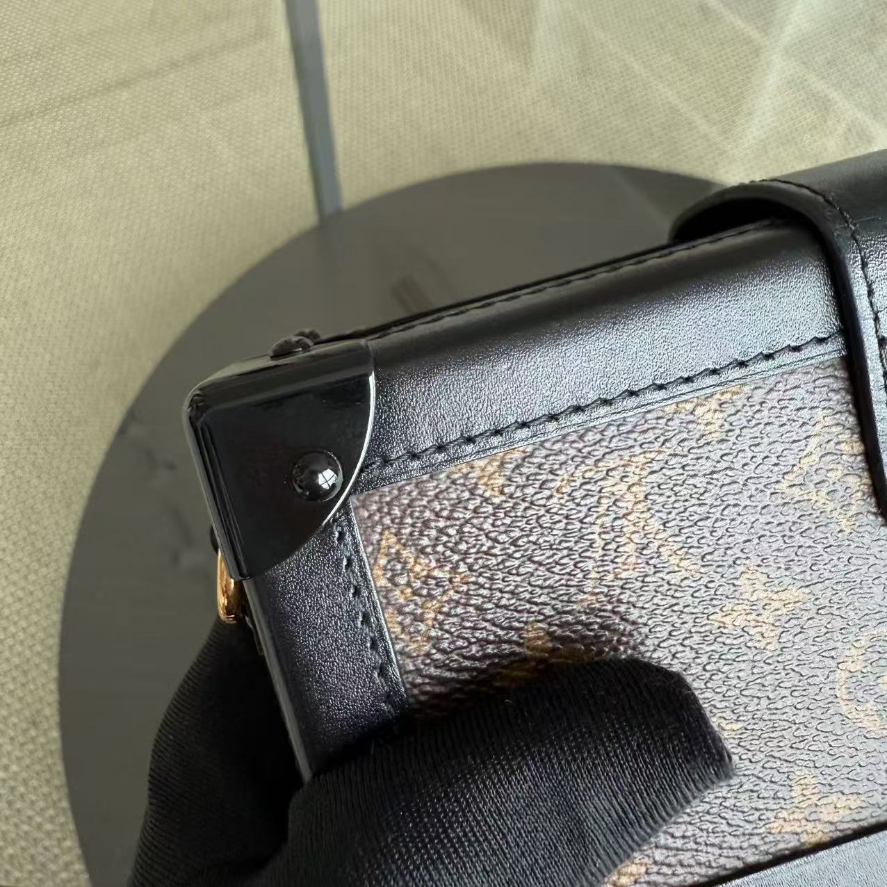 Sac bandoulière Petite Malle Monogram Box - Kovancy
