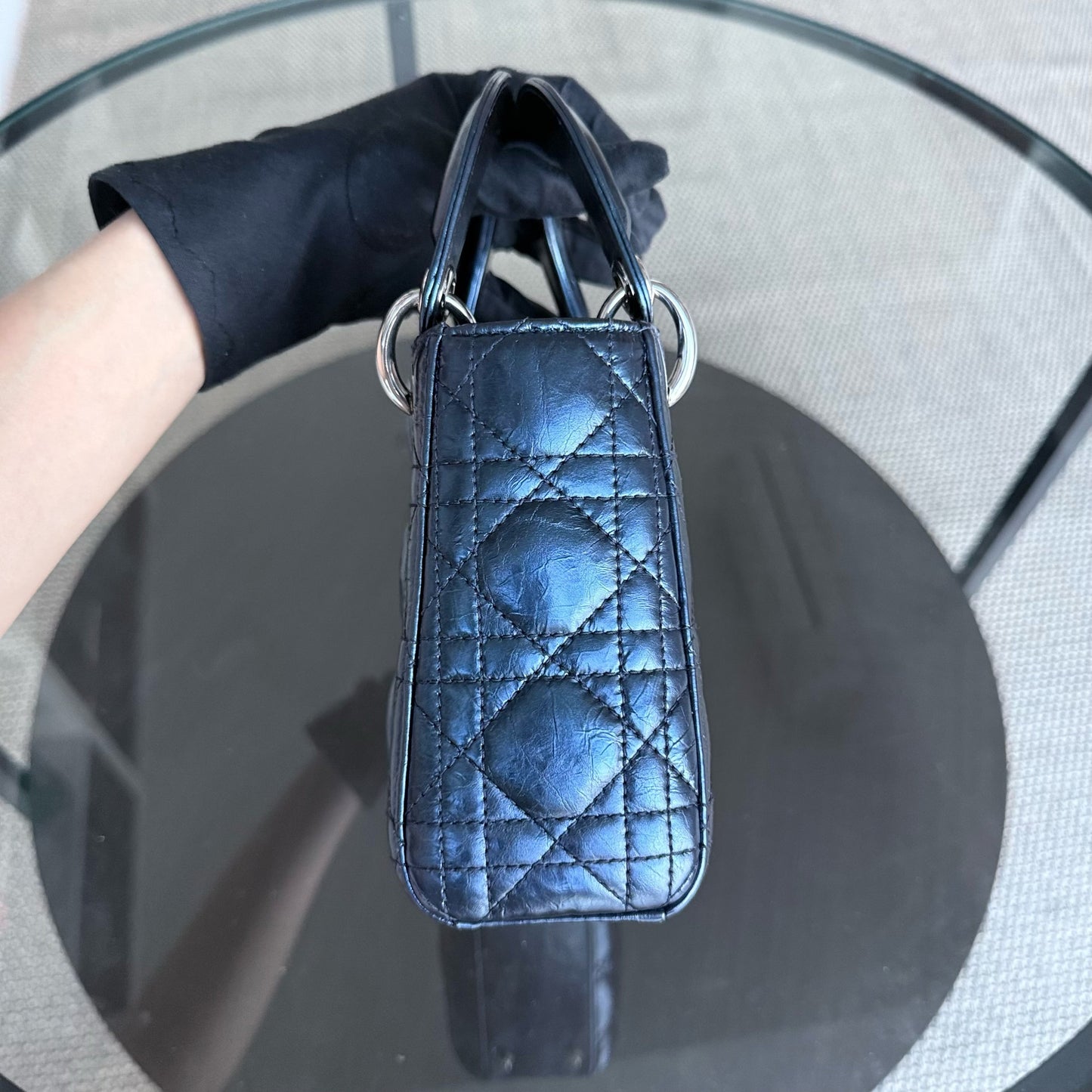 Lady Mini - Cuir de veau glacé Cannage bleu métallisé, quincaillerie argentée — Kovancy