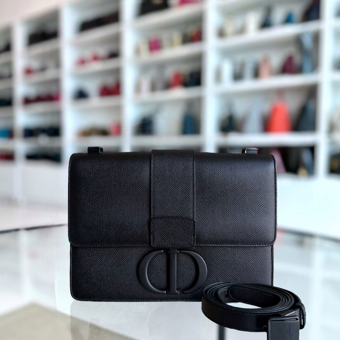 30 Montaigne 30 - Cuir de veau grainé tout noir — Kovancy