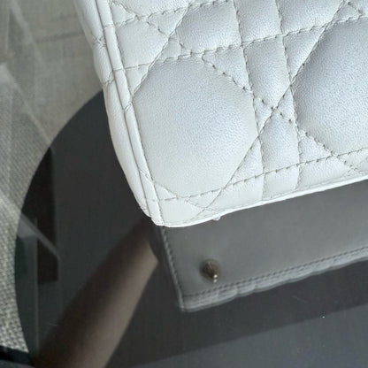 Dior MyABC Lady Petit - Cuir d'agneau Cannage blanc, quincaillerie dorée