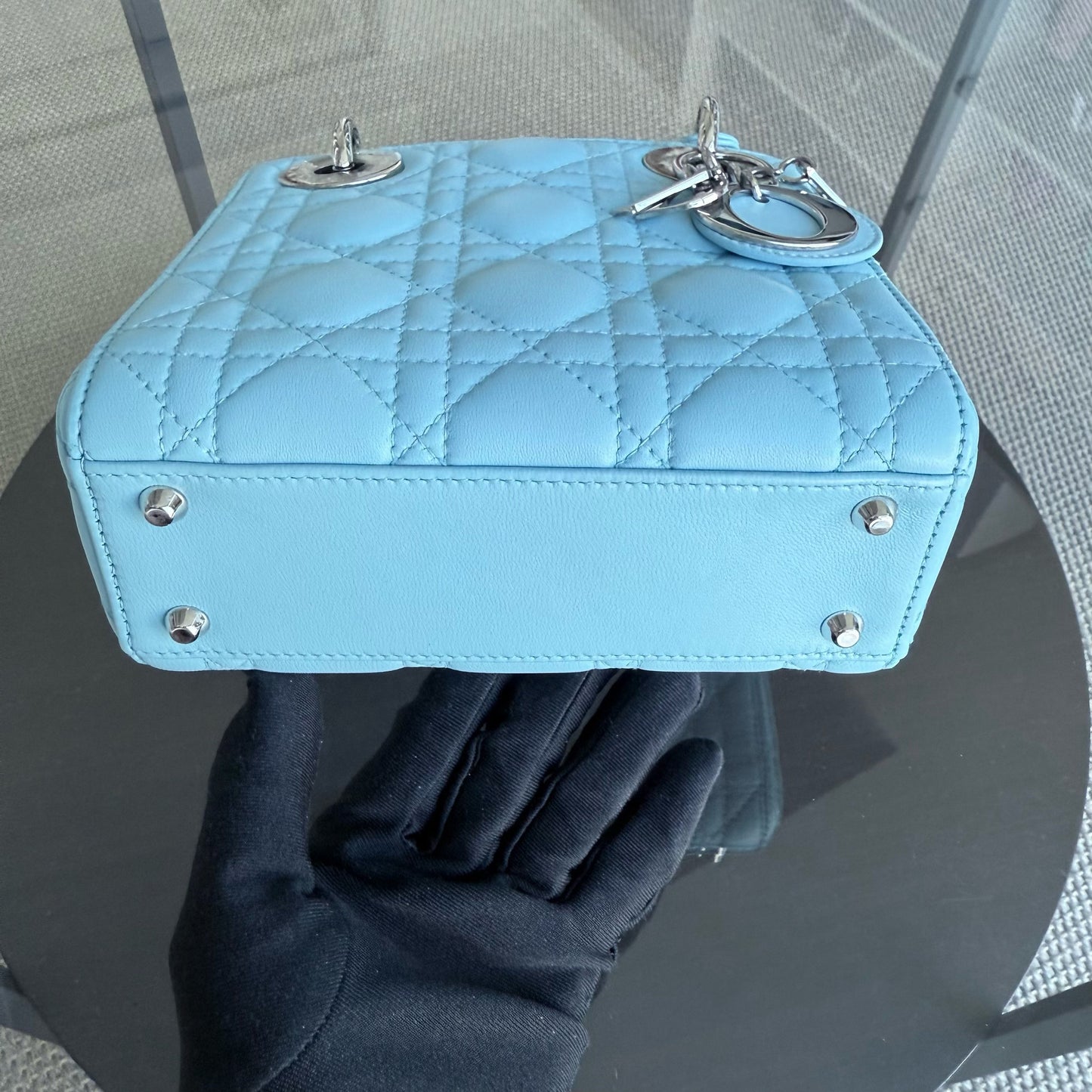 Lady Mini - Cannage Agneau Bleu Clair Quincaillerie Argentée Bandoulière Réglable — Kovancy