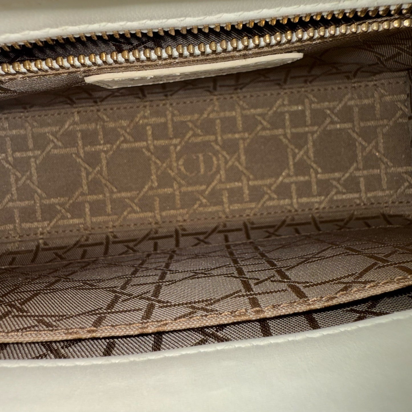 Dior MyABC Lady Petit - Cuir d'agneau Cannage blanc, quincaillerie dorée