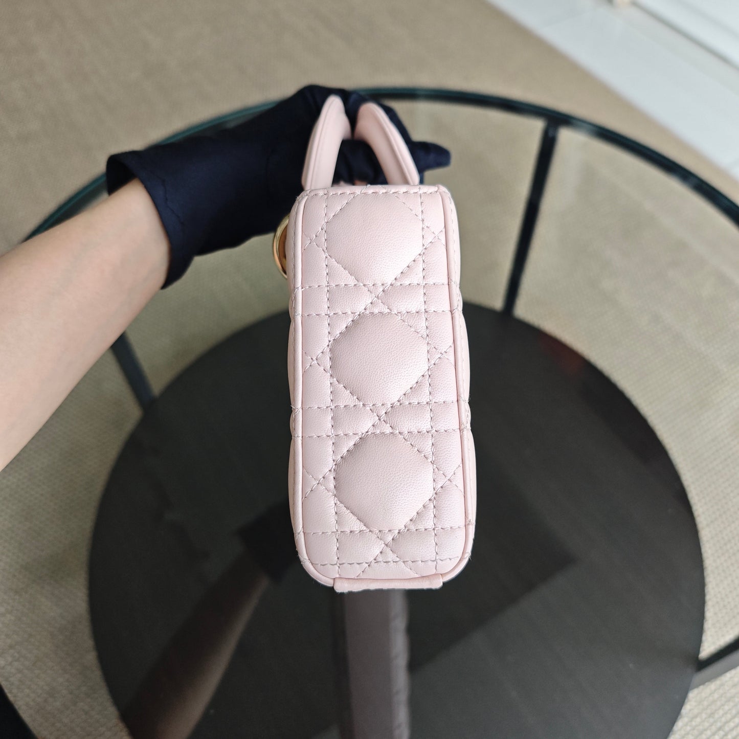 D-Joy Medium - Cuir d'agneau Cannage Rose clair Ferrures dorées — Kovancy