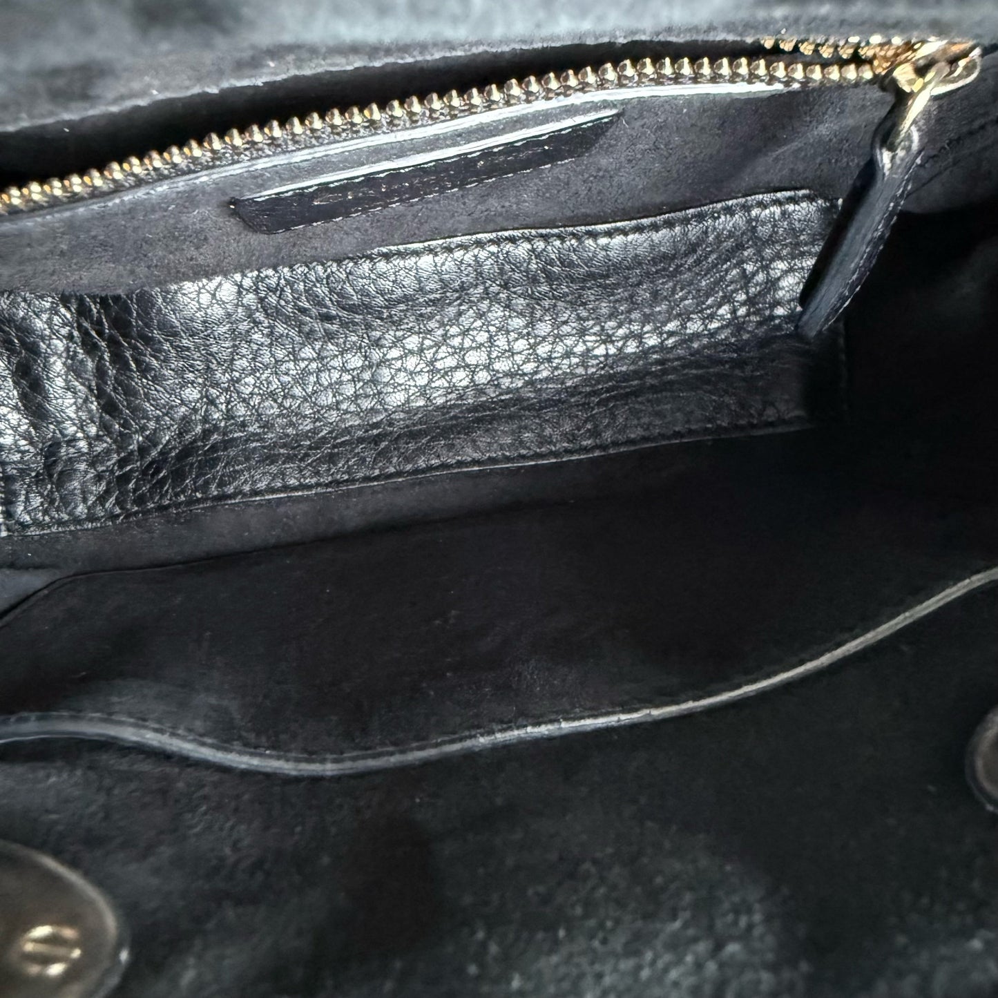 Lady Mini - Cannage en veau grainé noir avec finitions dorées — Kovancy