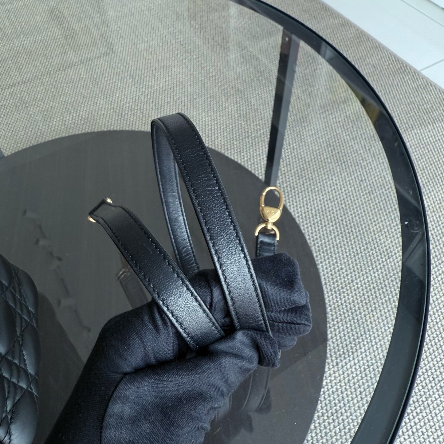 Lady Moyen - Cuir d'agneau Canange noir et accessoires dorés — Kovancy