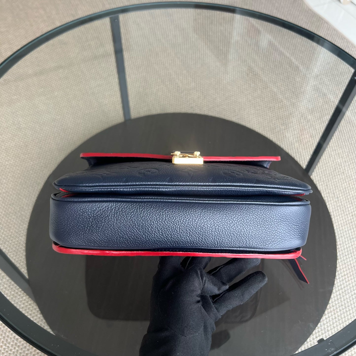 Kovancy - Pochette Metis - Empreinte Monogram Marine Rouge Bleu Marine Or Quincaillerie