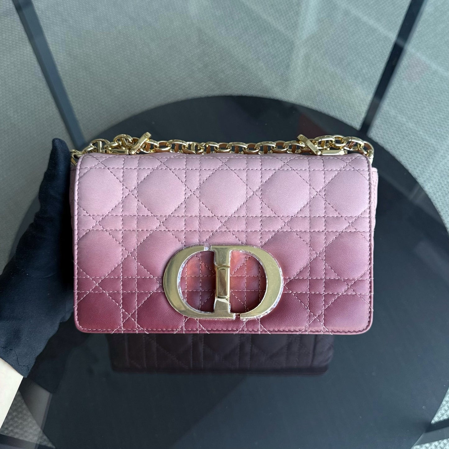 Caro Small - Cuir de veau Cannage bicolore Accastillage or rose 20 cm — Kovancy