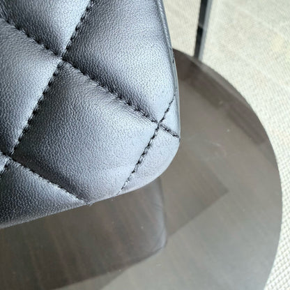 Chanel Classic Flap Jumbo - 30CM simple rabat en cuir d'agneau matelassé noir matériel doré Series 14