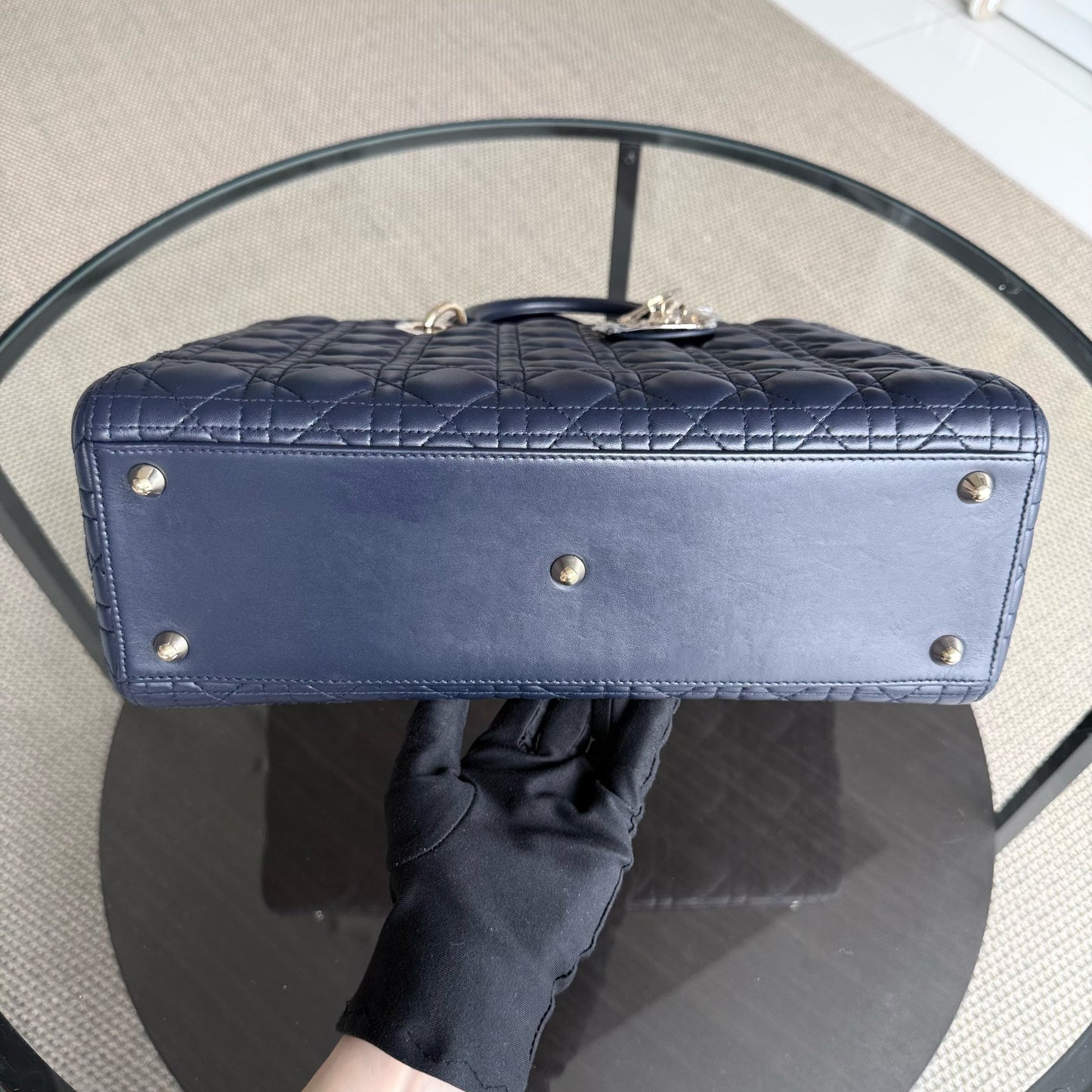 Lady Grand rabat - Cuir d'agneau Canange bleu foncé, accessoires dorés — Kovancy