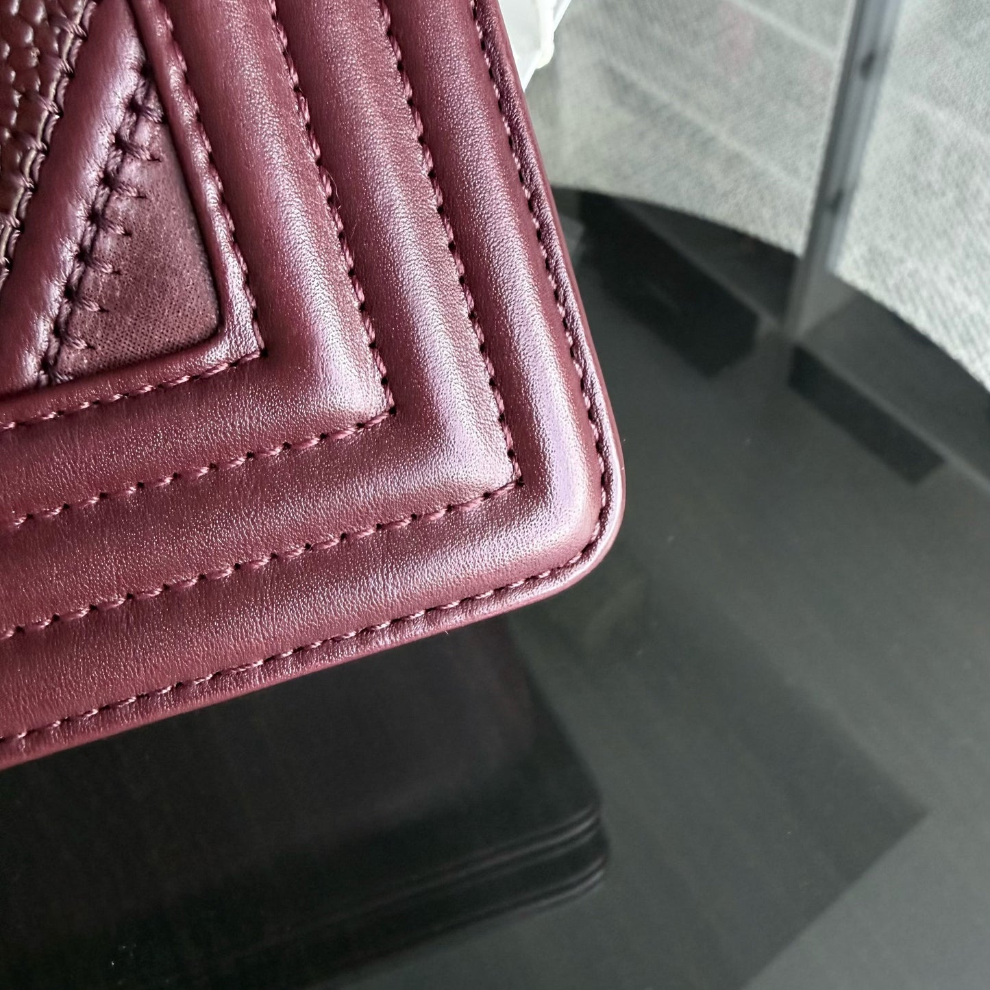 Chanel Boy Petit 20CM Chevron Tri-skin Veau Bordeaux GHW No 22