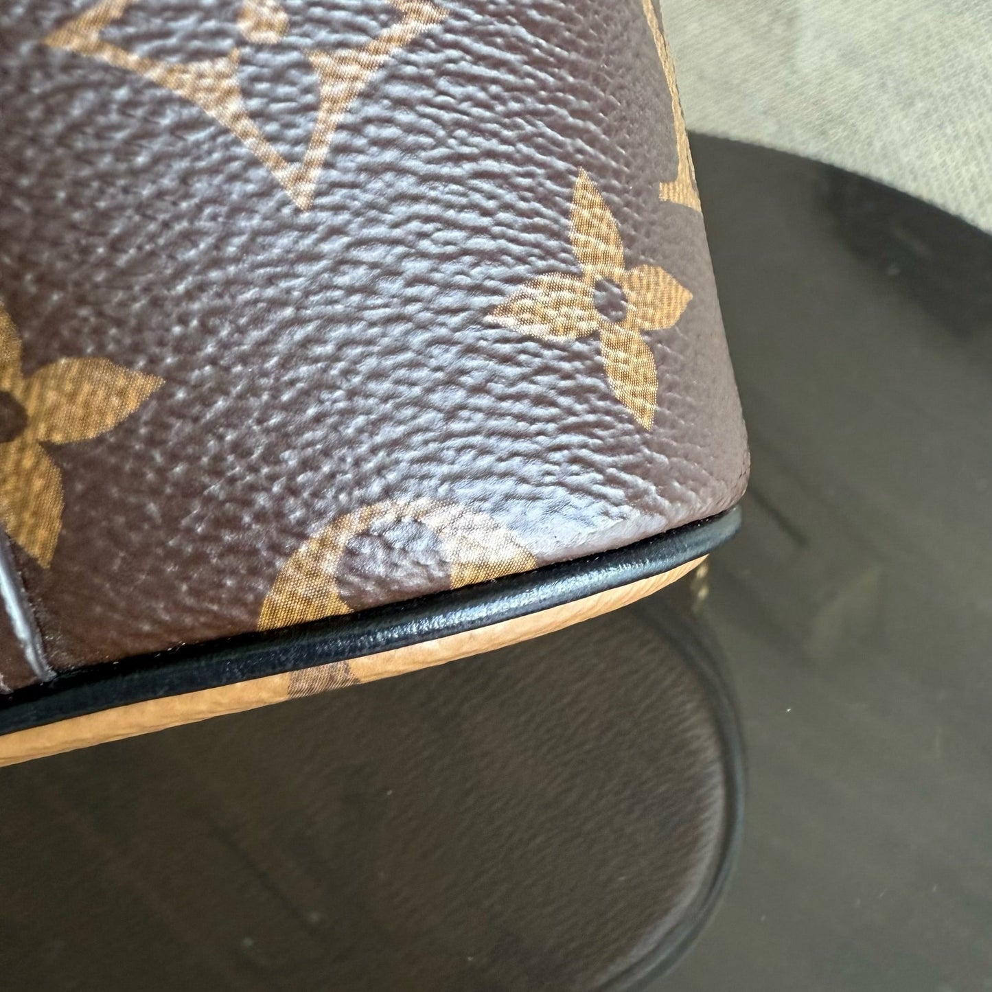 Kovancy - Pochette Vanity Chain Monogram