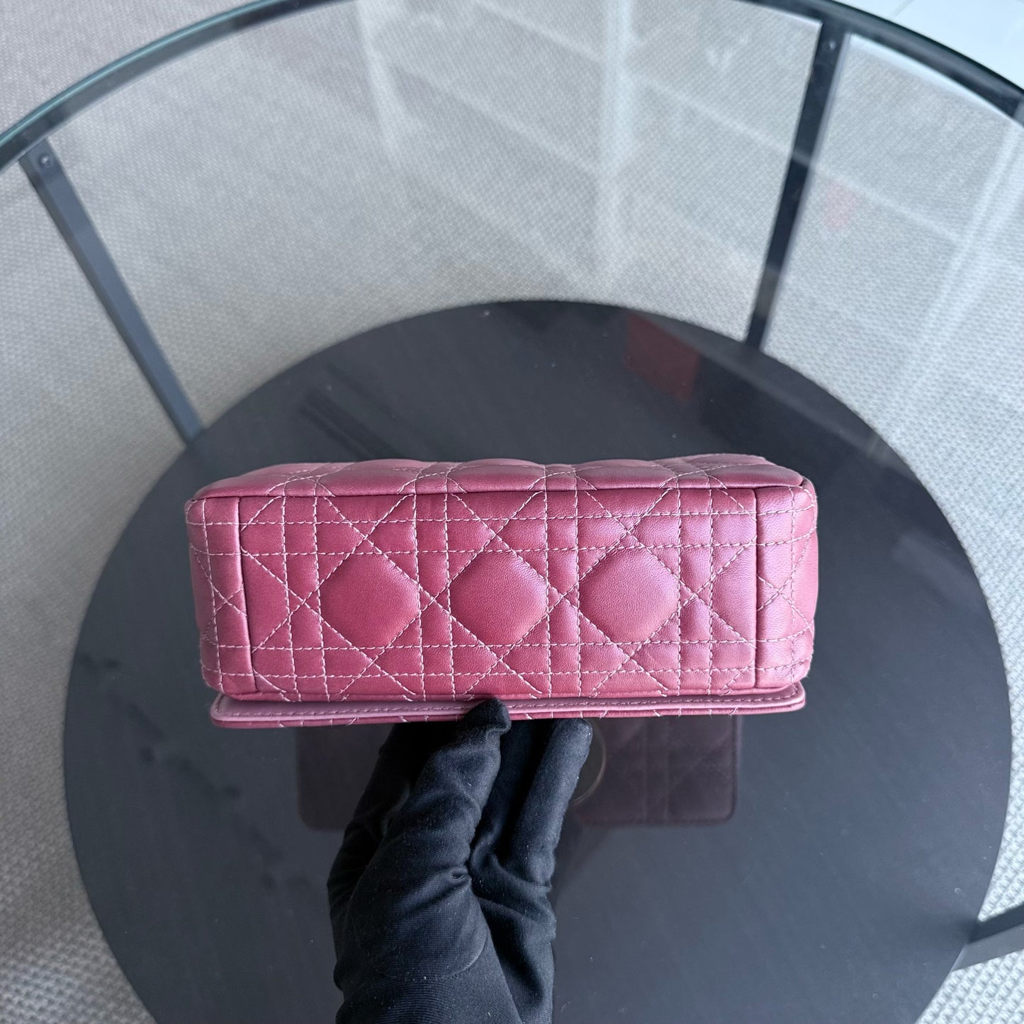 Caro Small - Cuir de veau Cannage bicolore Accastillage or rose 20 cm — Kovancy