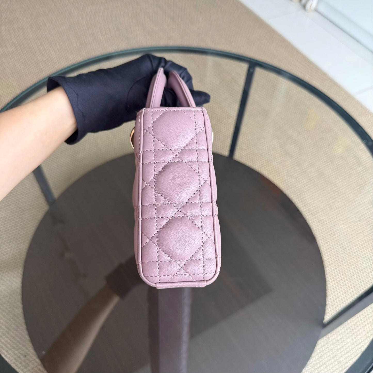 D-Joy Medium - Cuir d'agneau Cannage Blush Rose Accastillage doré — Kovancy