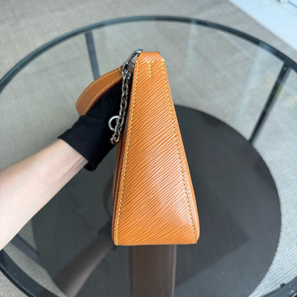 LVT Pochette monogramme en cuir épi Marelle Gold Miel Epi