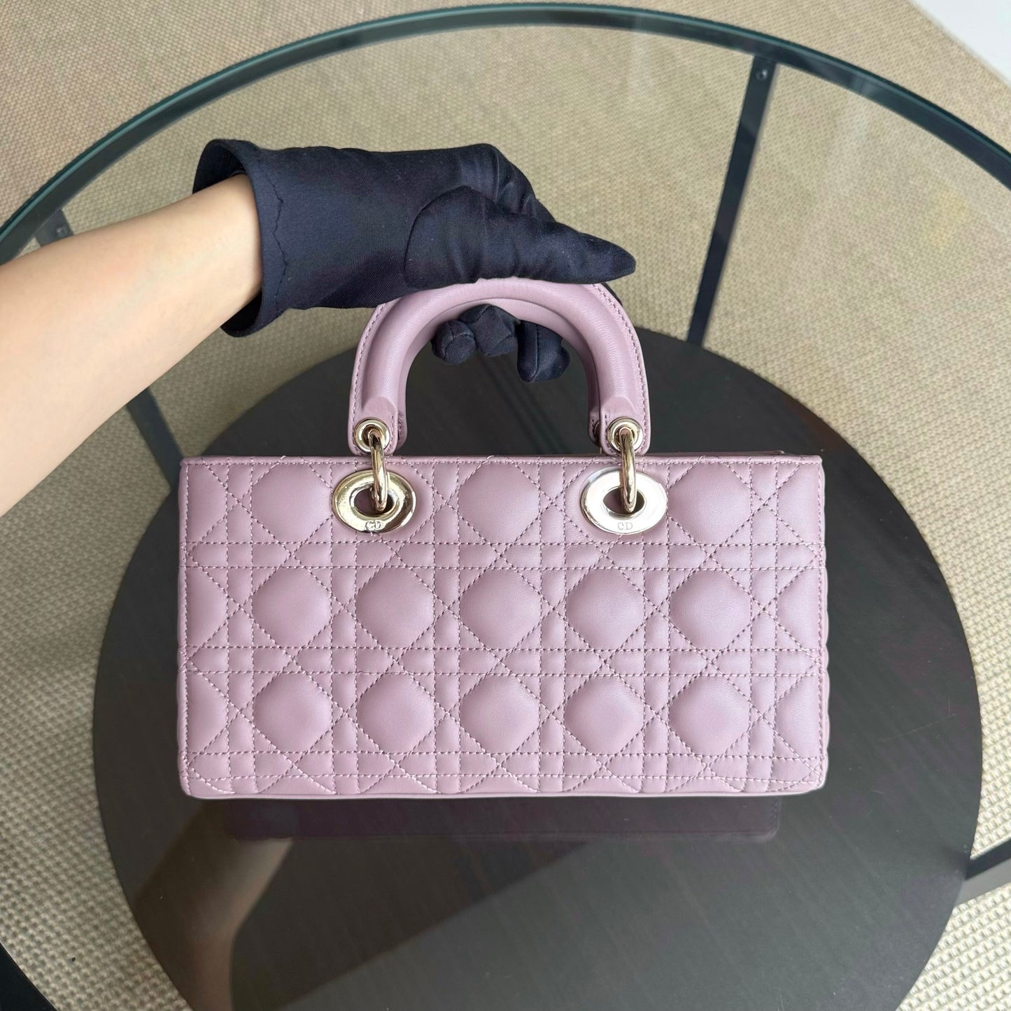D-Joy Medium - Cuir d'agneau Cannage Blush Rose Accastillage doré — Kovancy
