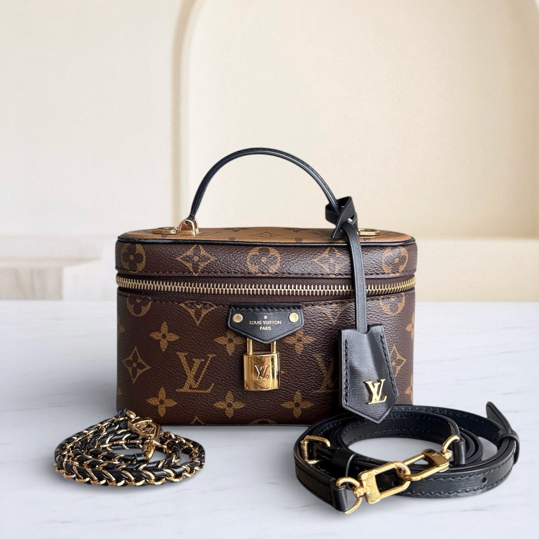 Kovancy - Pochette Vanity Chain Monogram