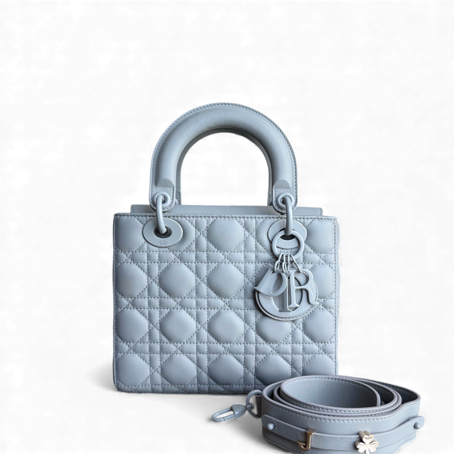 Lady Petit modèle ABC - Cuir de veau gris Cannage entièrement gris, finitions noires — Kovancy
