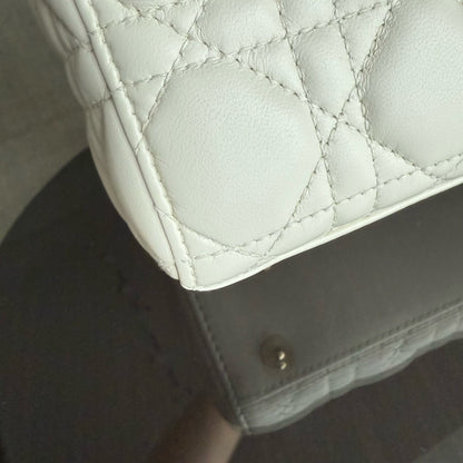 Dior MyABC Lady Petit - Cuir d'agneau Cannage blanc, quincaillerie dorée
