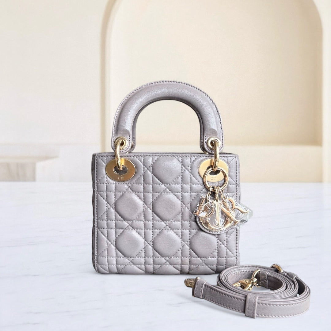 Lady Mini - Sangle réglable en cuir d'agneau Cannage gris et matériel doré — Kovancy