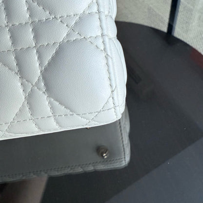 Dior MyABC Lady Petit - Cuir d'agneau Cannage blanc, quincaillerie dorée