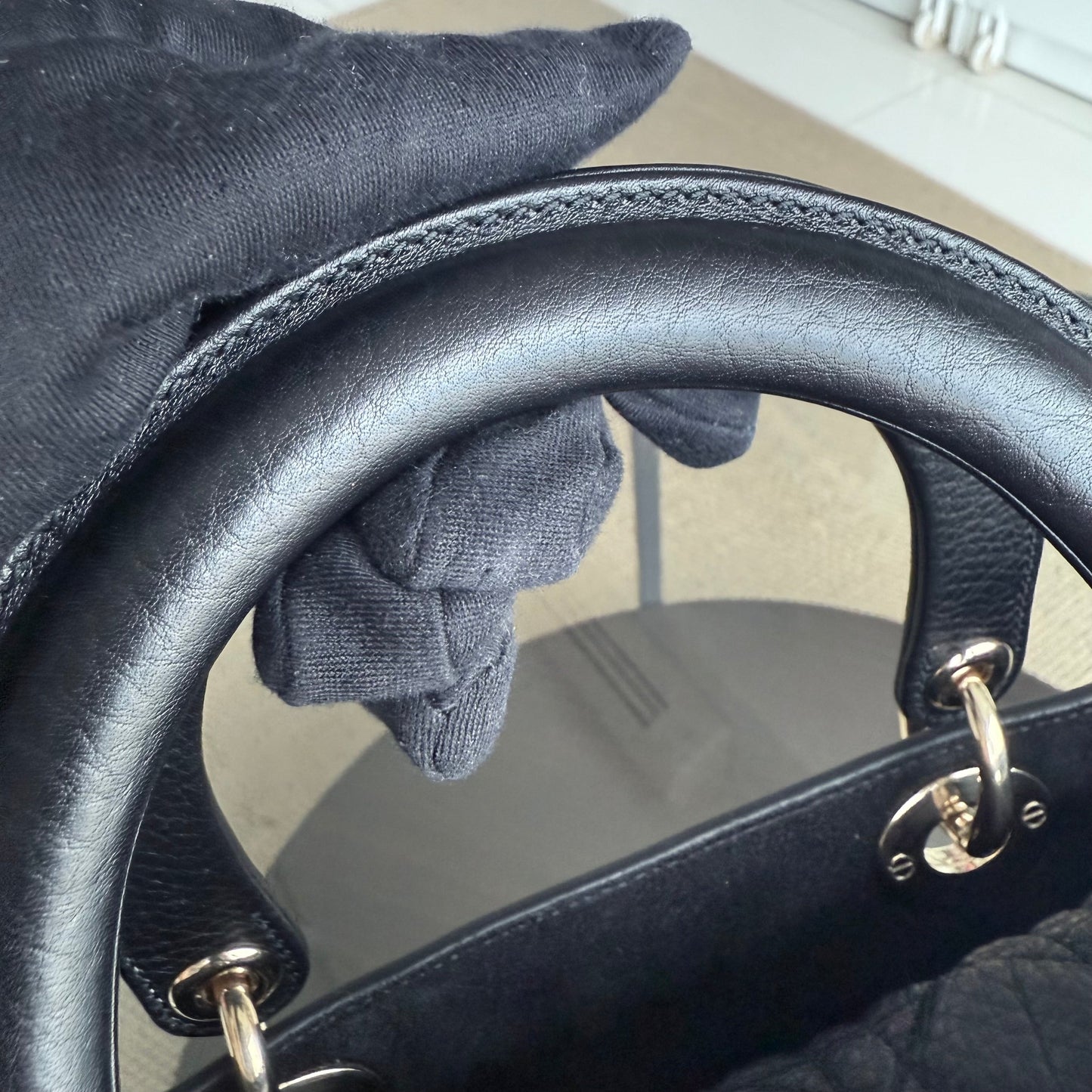 Lady Grand rabat en cuir caviar cannage noir GHW sans bandoulière — Kovancy