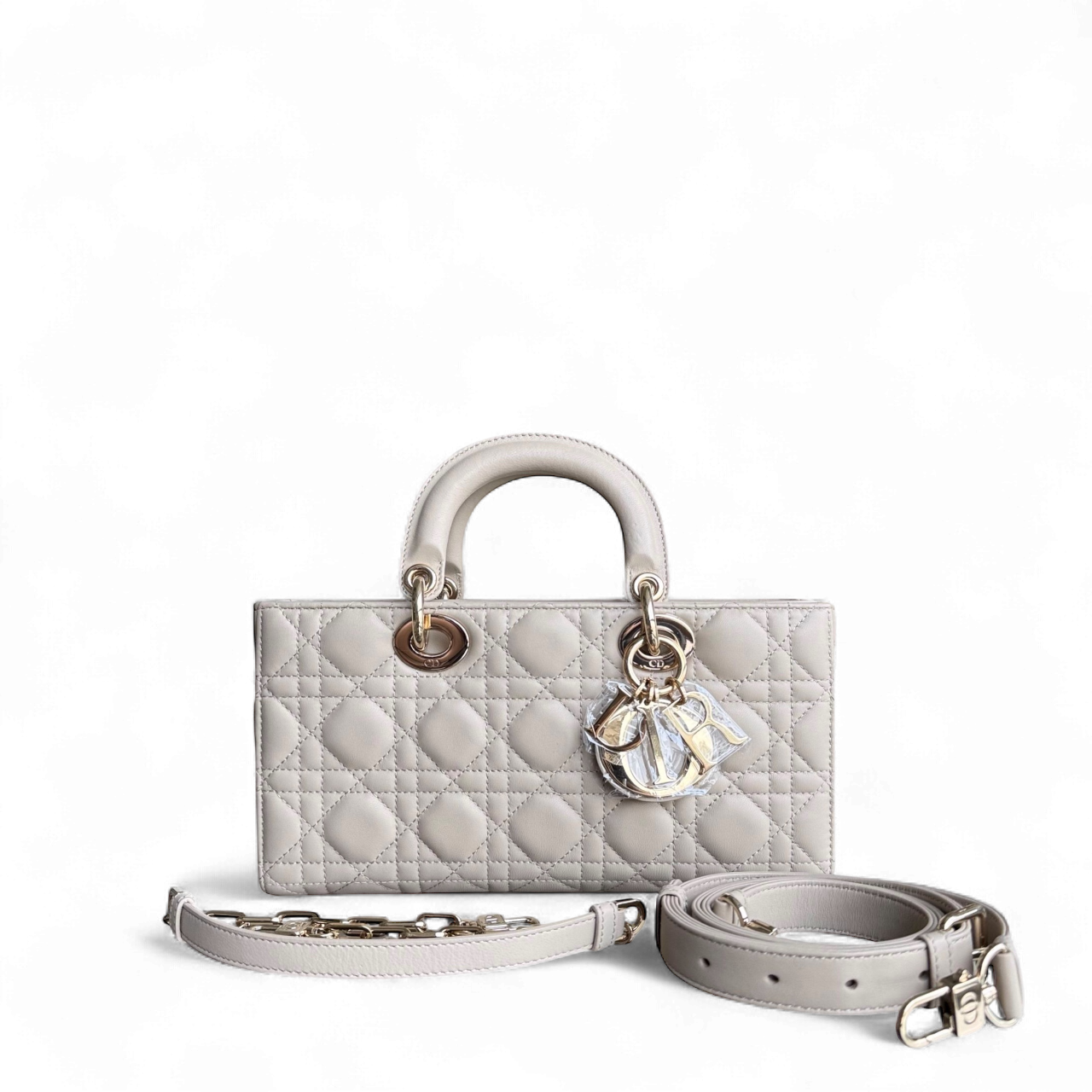 Sac à bandoulière D-Joy Medium Cannage en cuir d'agneau beige et accessoires dorés — Kovancy
