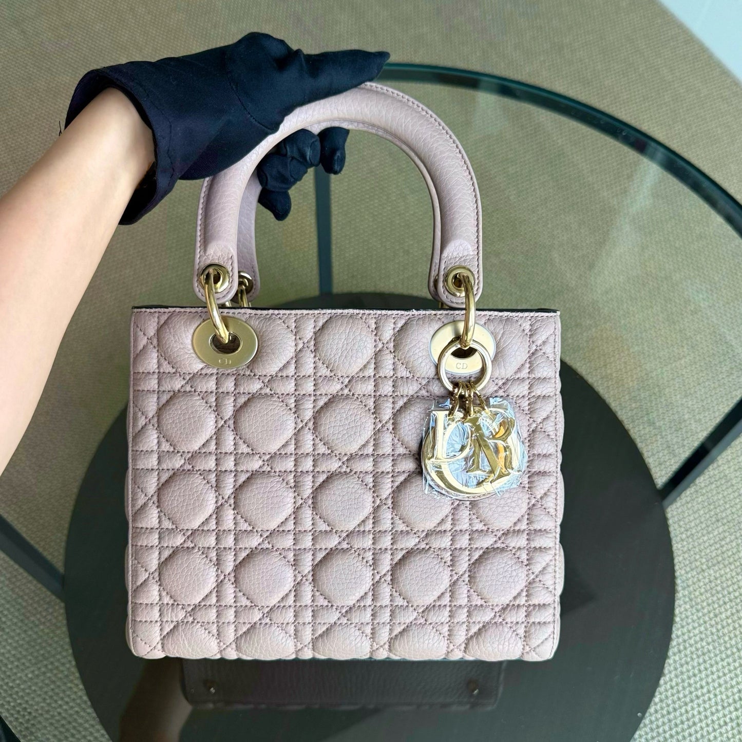 Lady Rabat moyen - Cuir de veau grainé Cannage, rose nude, matériel doré — Kovancy