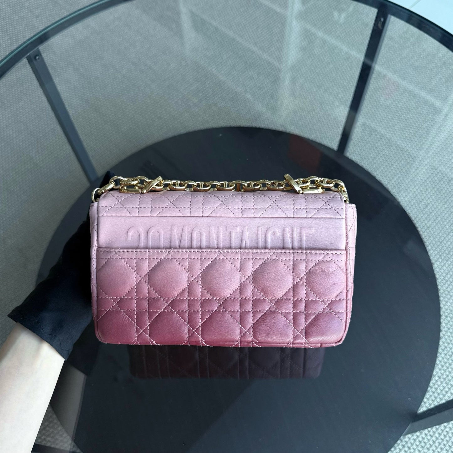 Caro Small - Cuir de veau Cannage bicolore Accastillage or rose 20 cm — Kovancy