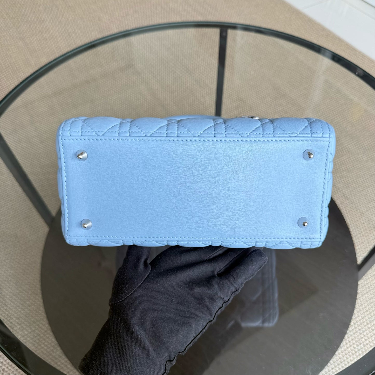 Lady Cuir d'agneau Cannage moyen bleu clair avec accessoires argentés — Kovancy
