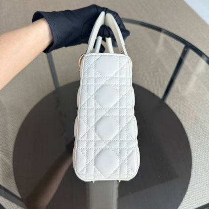 Dior MyABC Lady Petit - Cuir d'agneau Cannage blanc, quincaillerie dorée