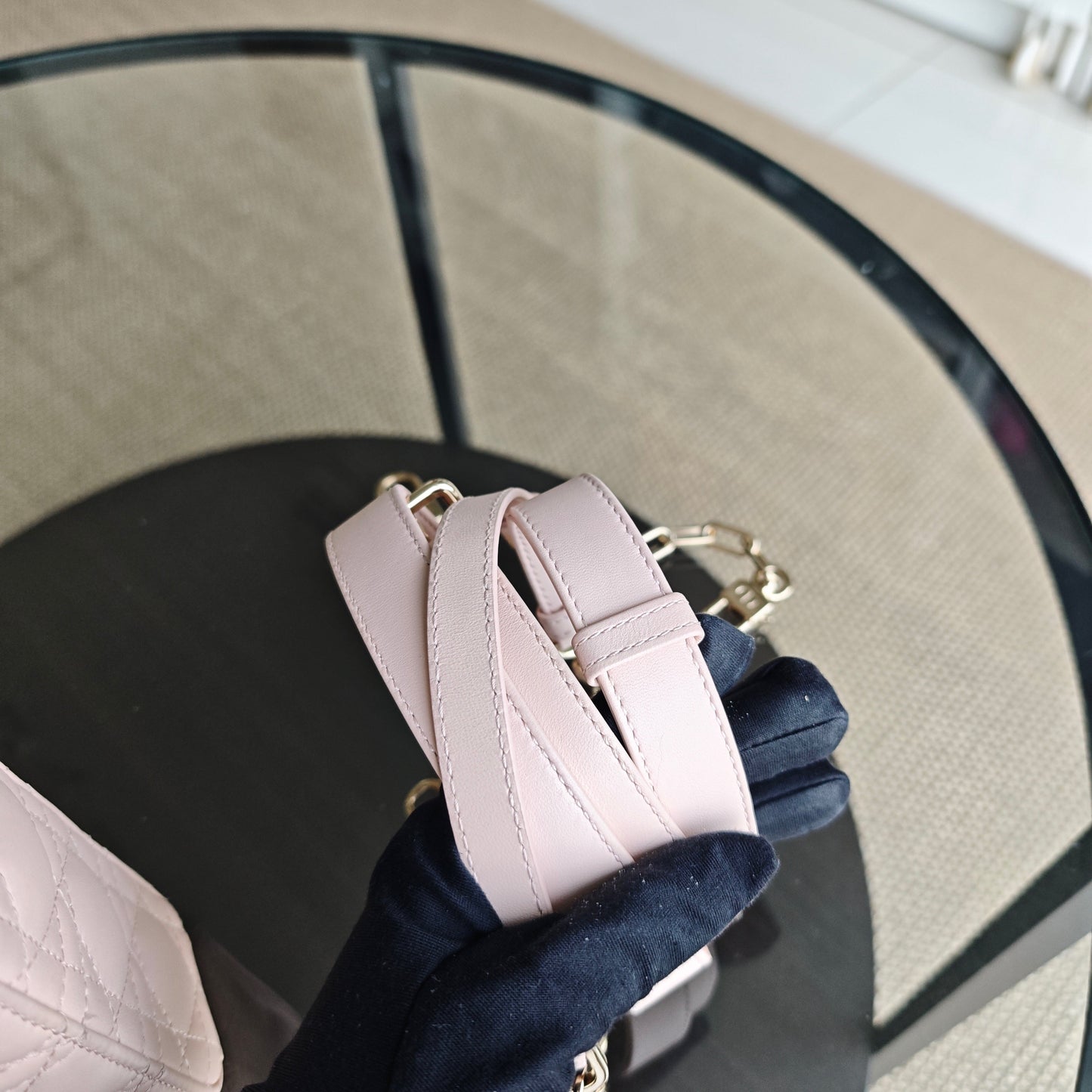 D-Joy Medium - Cuir d'agneau Cannage Rose clair Ferrures dorées — Kovancy