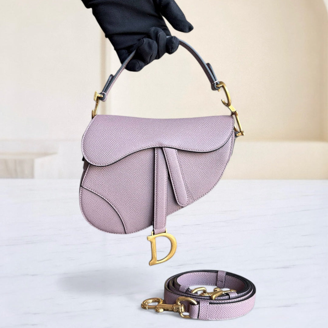 Sac Dior Saddle Small - Bandoulière ajustable en cuir de veau grainé Nude Rose Hardware Gold