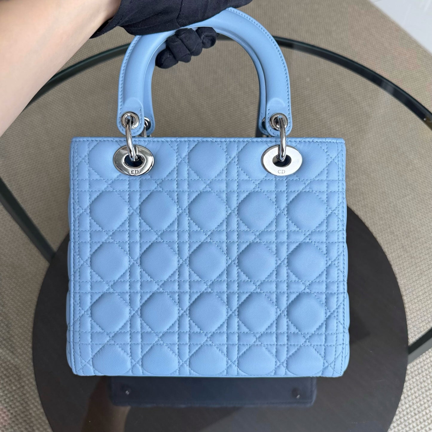 Lady Cuir d'agneau Cannage moyen bleu clair avec accessoires argentés — Kovancy