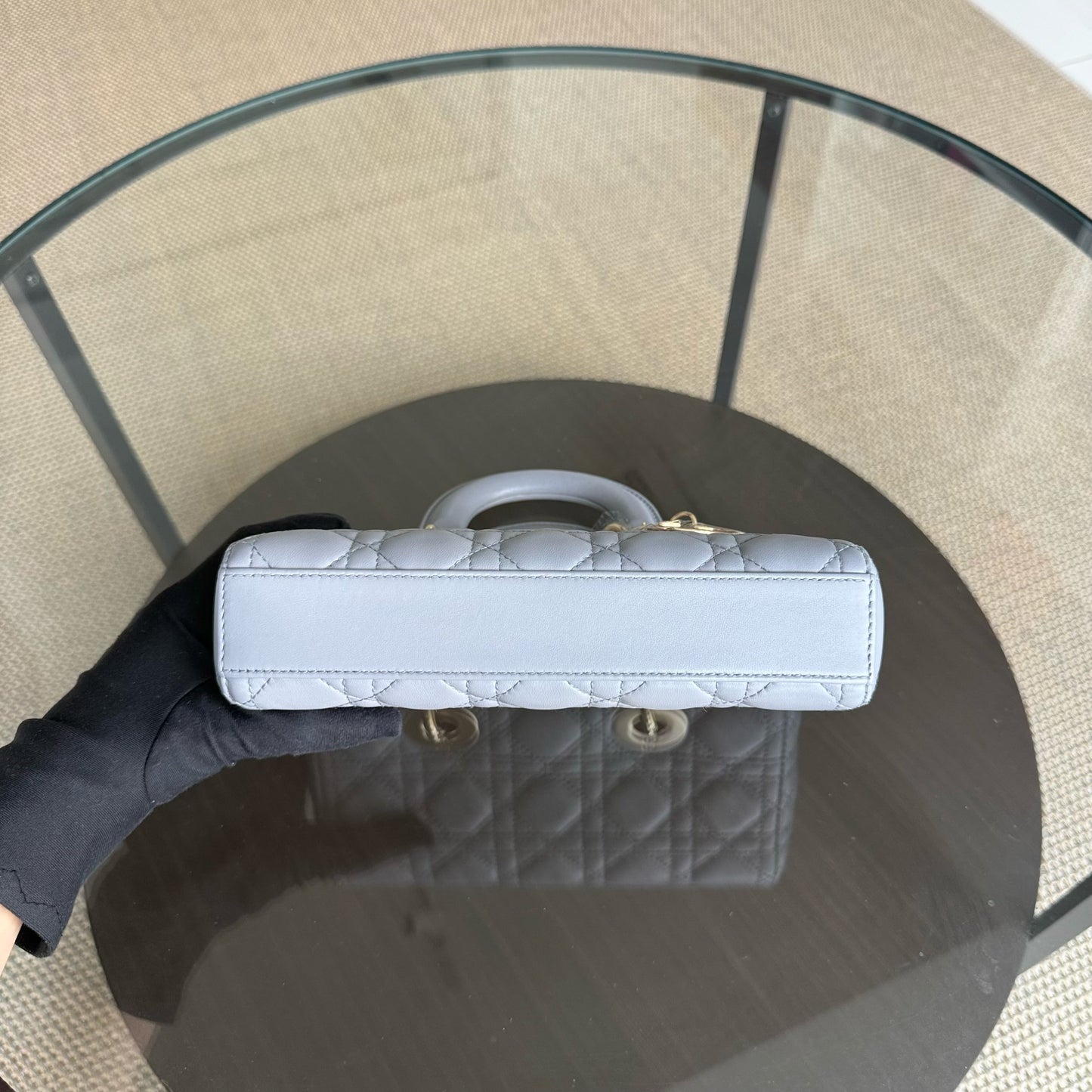 Lady D-Joy Small - Cuir d'agneau Cannage gris, quincaillerie dorée — Kovancy