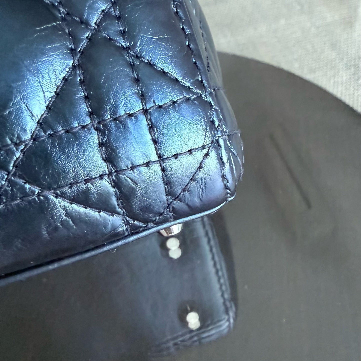 Lady Mini - Cuir de veau glacé Cannage bleu métallisé, quincaillerie argentée — Kovancy