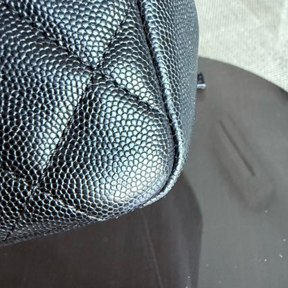 Sac Chanel Business Affinity grand format - 27 cm, cuir caviar matelassé noir, finitions dorées Series 23