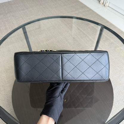 Chanel Classic Flap Jumbo - 30CM simple rabat en cuir d'agneau matelassé noir matériel doré Series 14