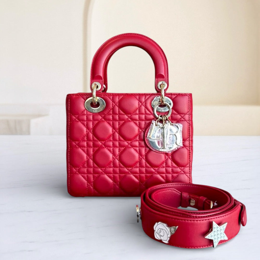Lady Petit rabat - Agneau Cannage, finitions or rouge — Kovancy