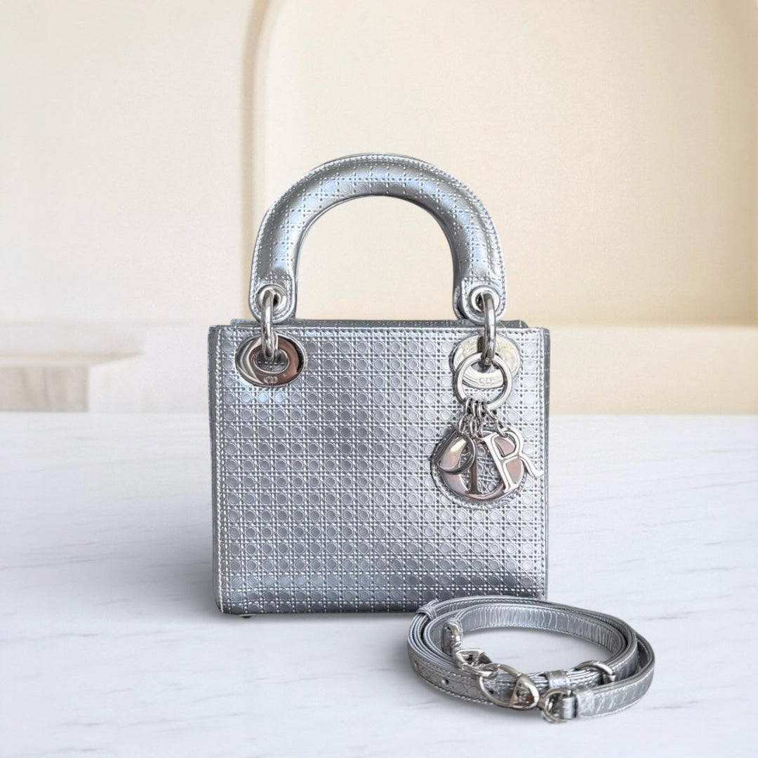 Lady Mini - Micro Cannage Sangle réglable en argent métallisé — Kovancy