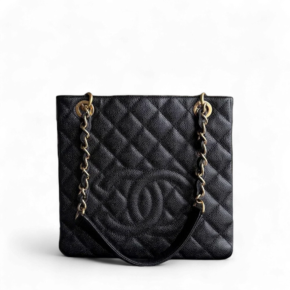 Sac cabas Chanel PST Petite - Cuir de veau grainé matelassé caviar, finitions noires et dorées