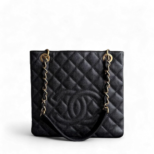 Sac cabas Chanel PST Petite - Cuir de veau grainé matelassé caviar, finitions noires et dorées