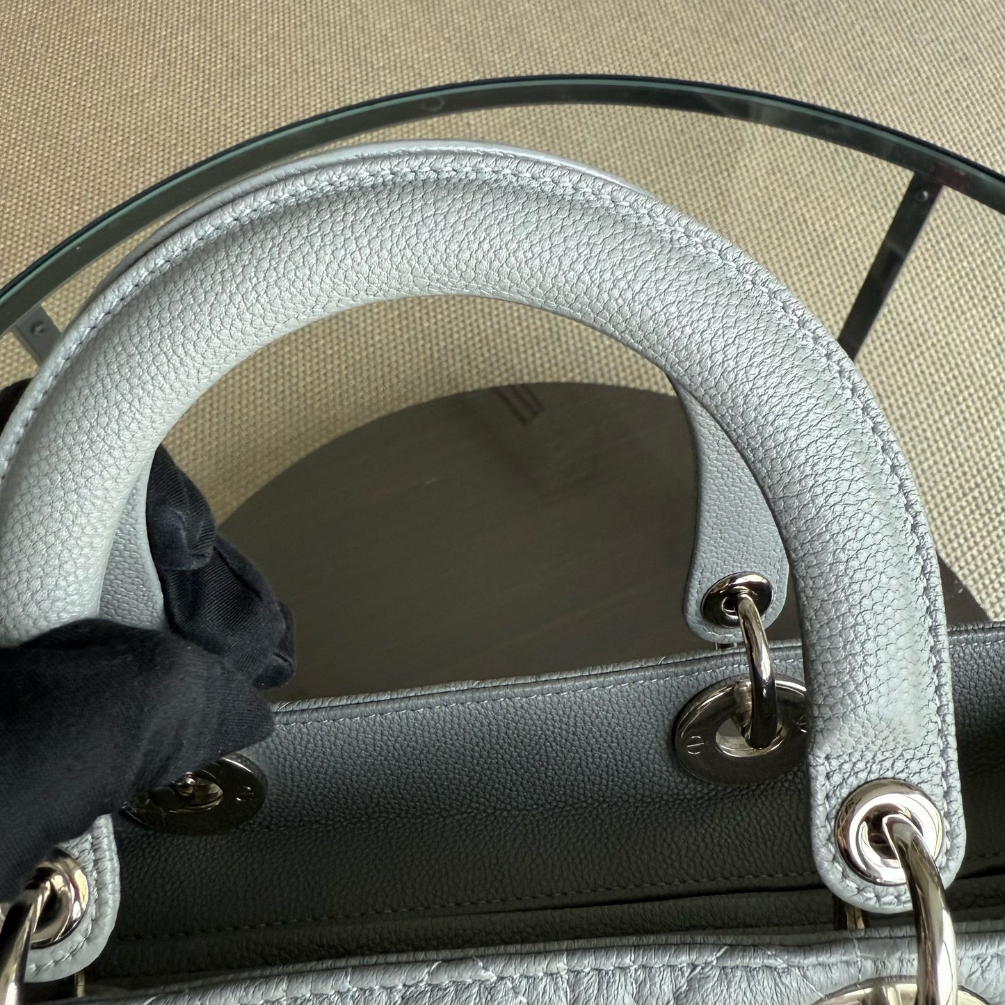 Lady Grand - Cuir de veau grainé Caviar Cannage Gris Accastillage argenté — Kovancy