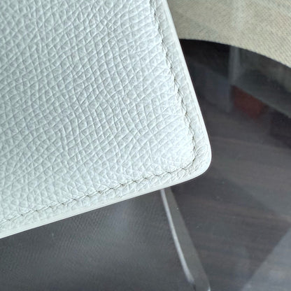 Chaîne Dior 30 Montaigne - Cuir de veau grainé, accastillage en or blanc