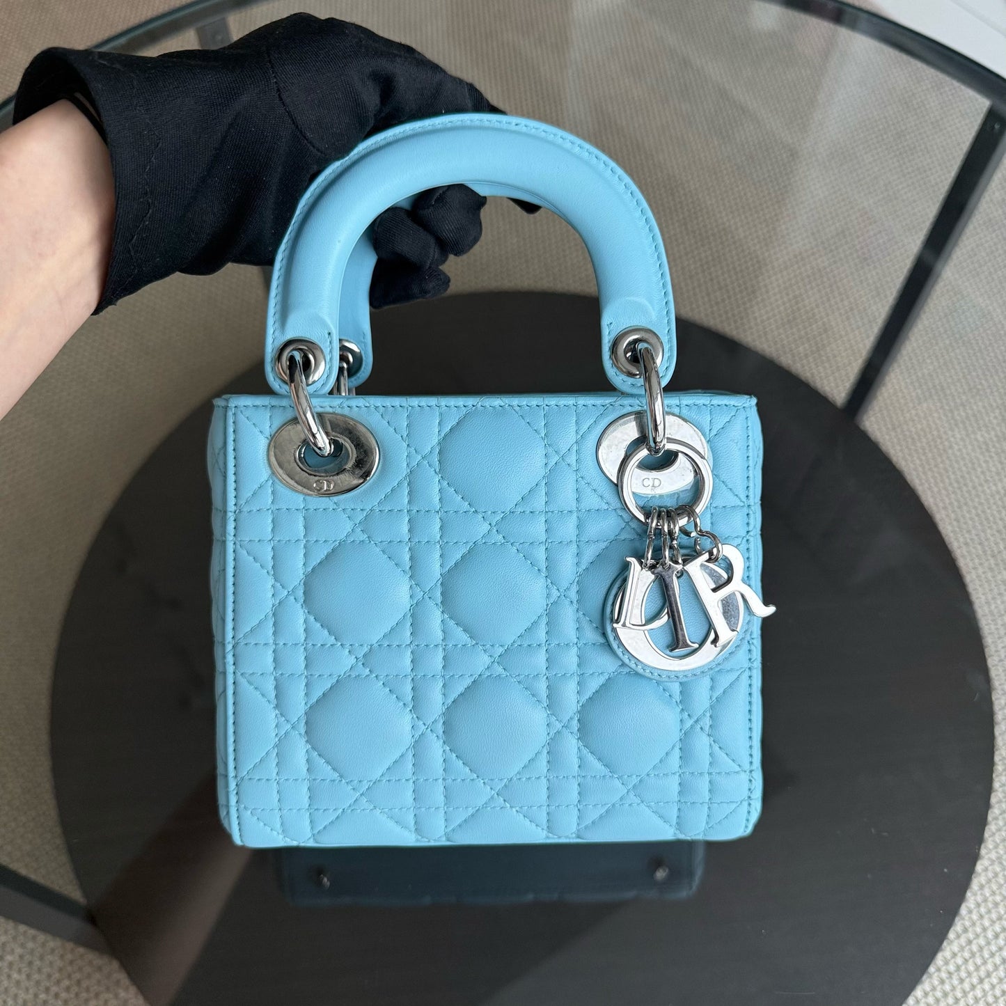 Lady Mini - Cannage Agneau Bleu Clair Quincaillerie Argentée Bandoulière Réglable — Kovancy