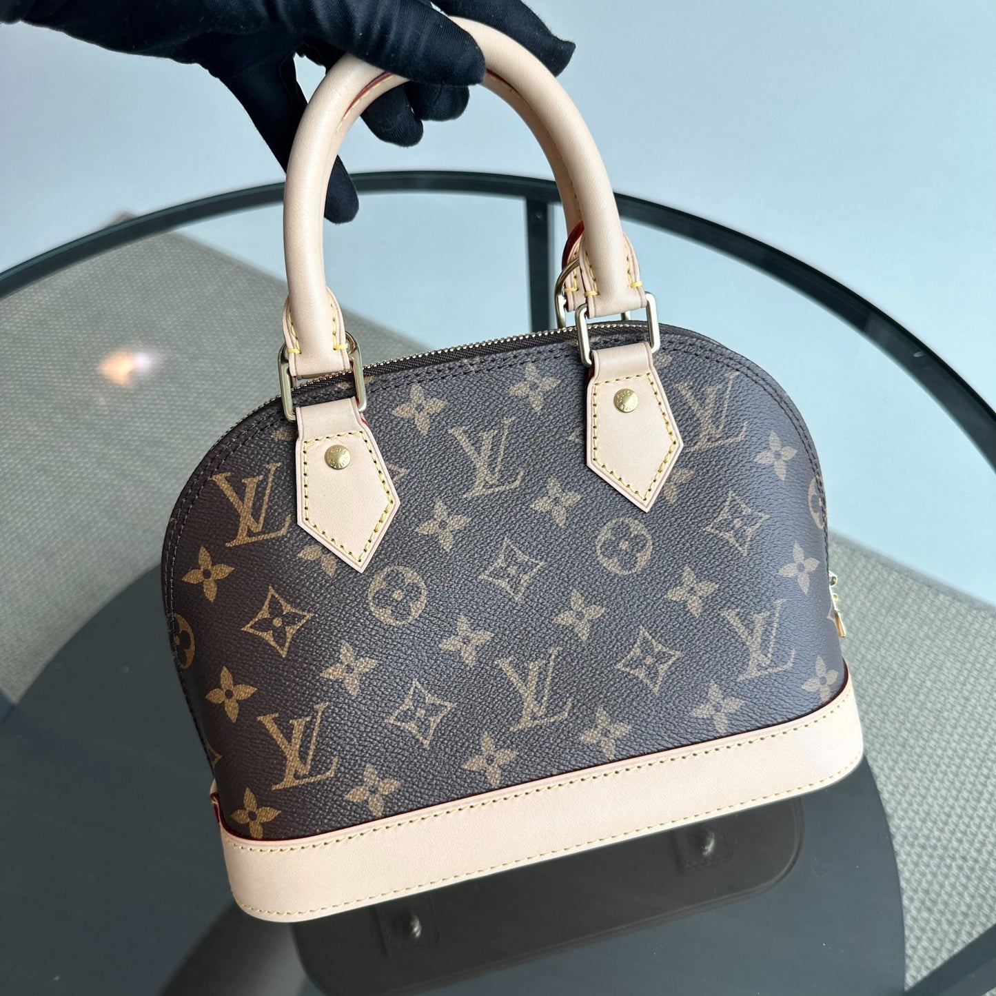 Sac à bandoulière en cuir Alma BB Monogram - Kovancy