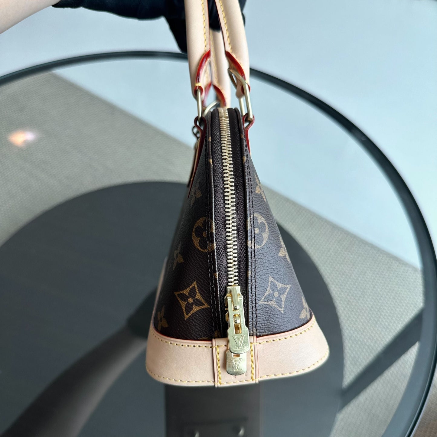 Sac à bandoulière en cuir Alma BB Monogram - Kovancy