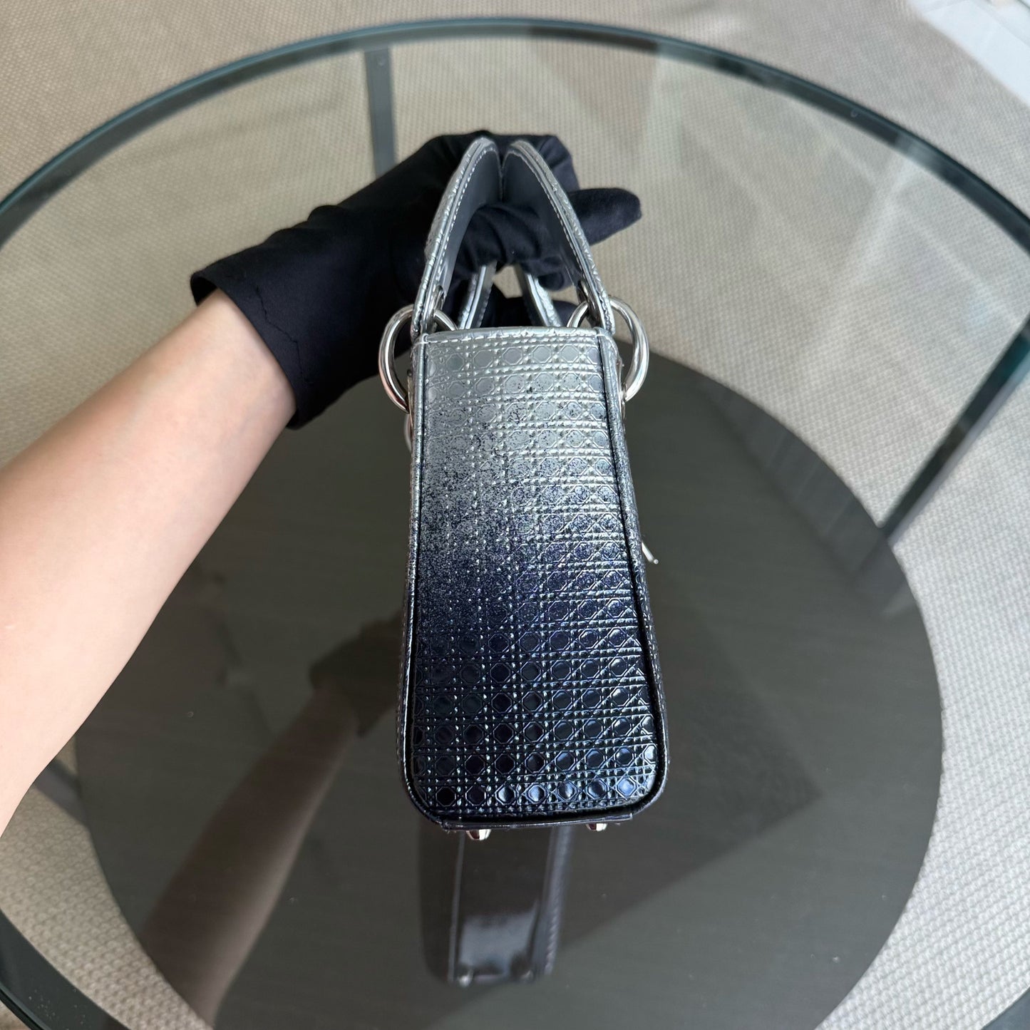 Lady Mini - Micro Cannage Métallique Bicolore Argent Bleu Foncé Quincaillerie Argentée — Kovancy
