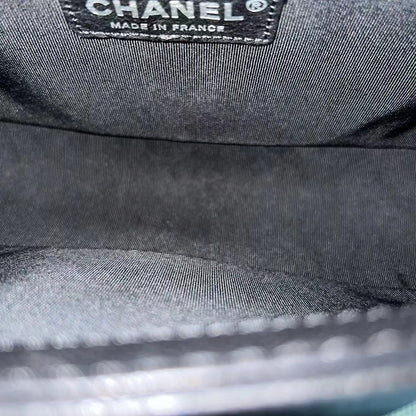 Chanel Boy Medium - 25CM Paris-Dallas Bordure Métal Cuir de Veau Grainé Noir Quincaillerie Argentée Series 19