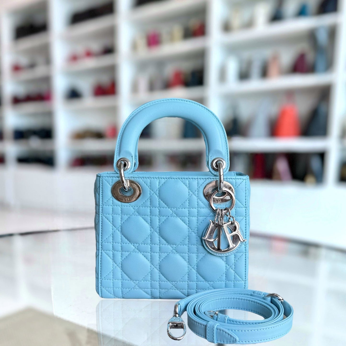Lady Mini - Cannage Agneau Bleu Clair Quincaillerie Argentée Bandoulière Réglable — Kovancy